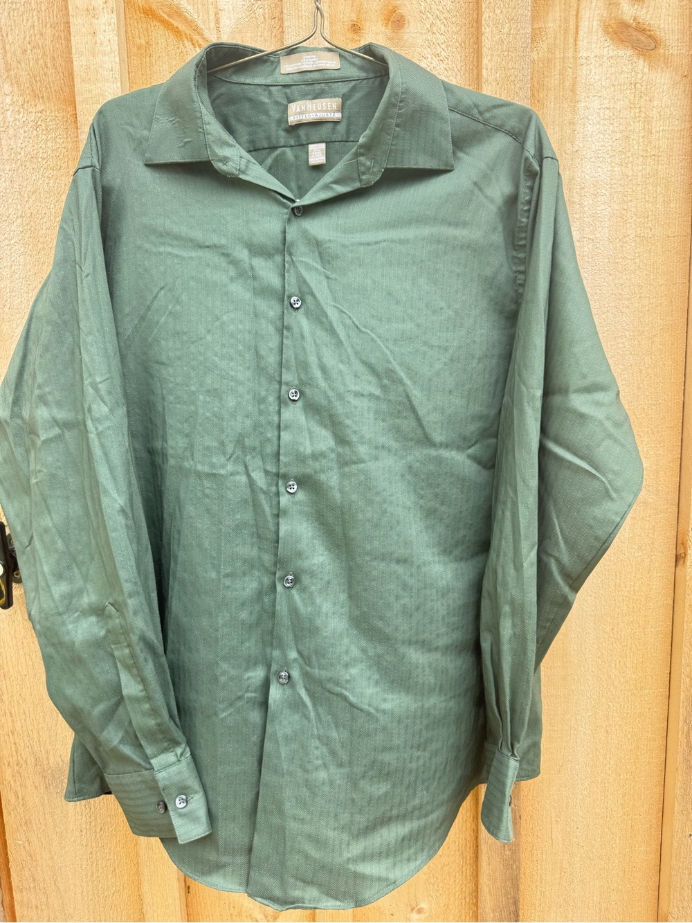 Van Heusen Men's Forest Green Button-Up Dress Shirt